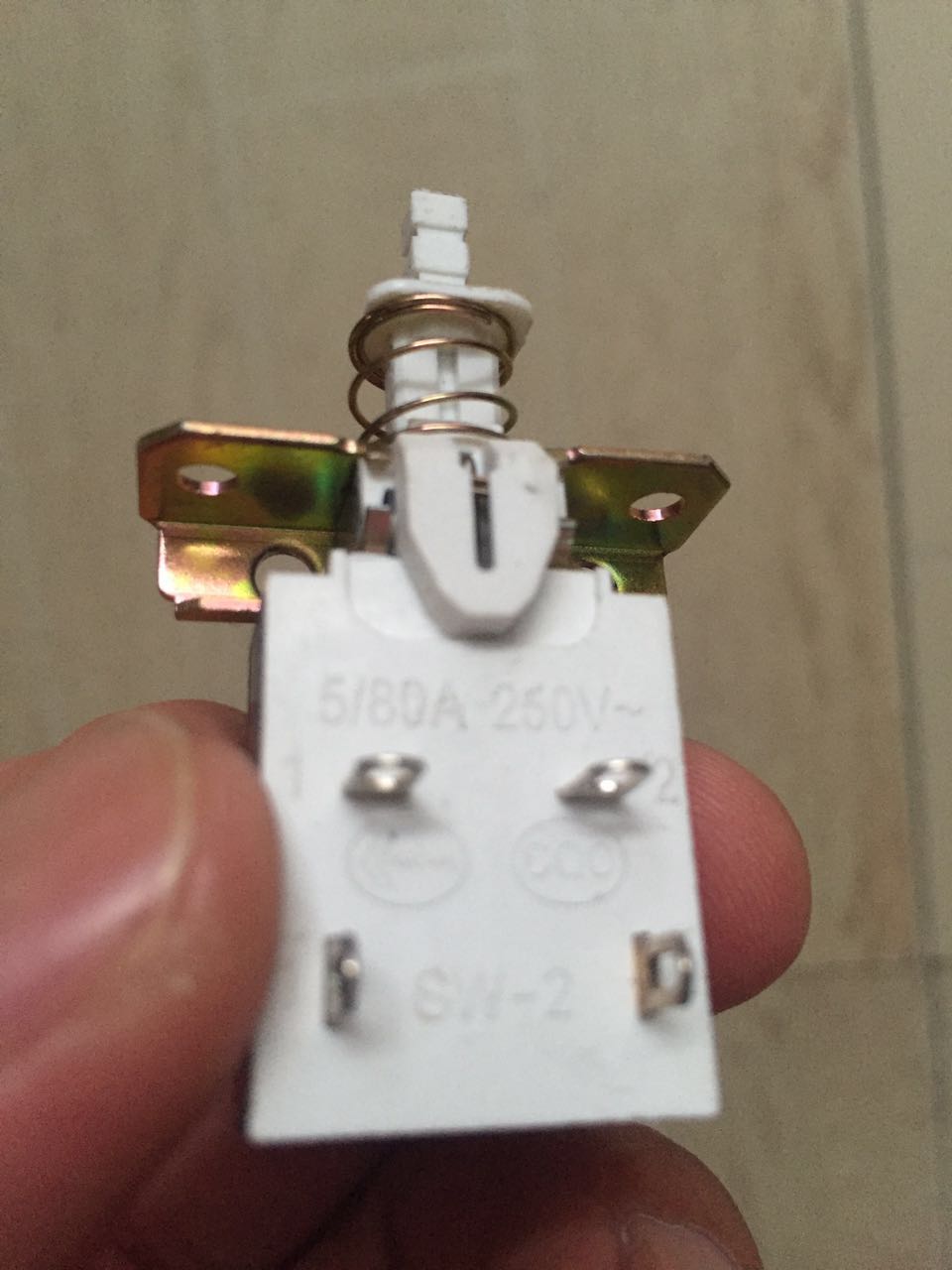 大电流自锁脚直开关芯子