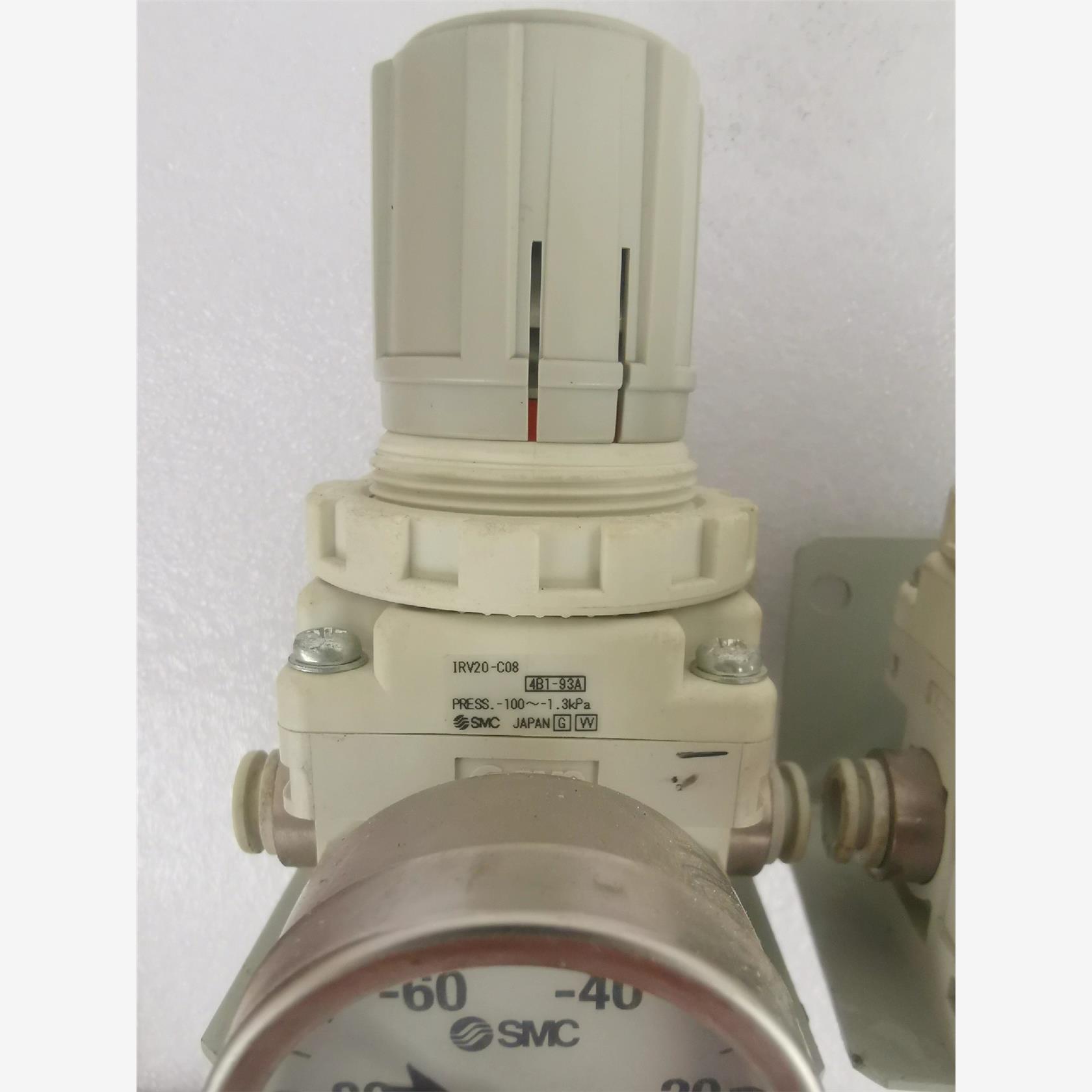 SMC调压阀：型号：IRV20-