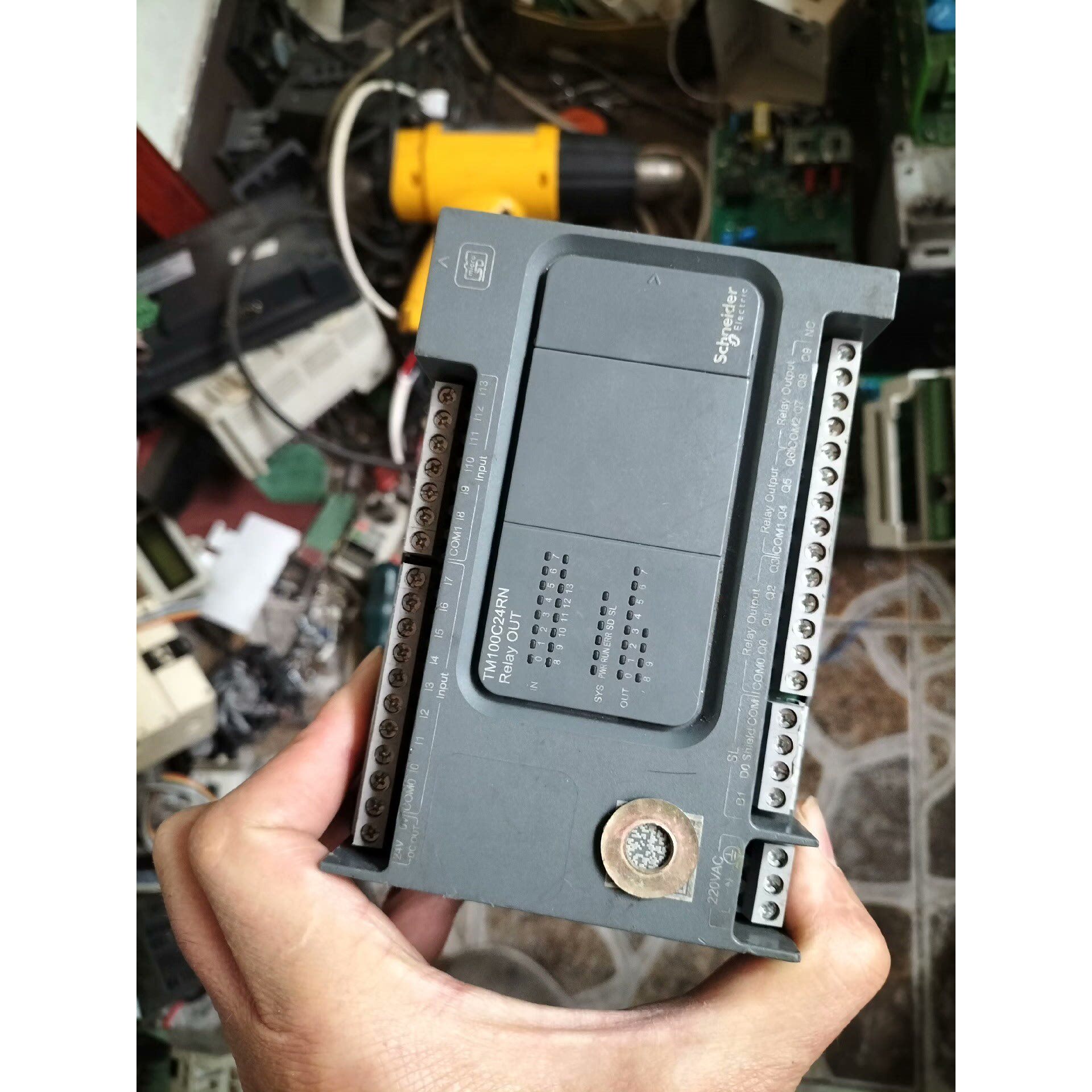 议价议价议价(议价)施耐德TM100C24RN.功能包好板子非常新有小磕
