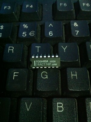 HD74ACT245P 74ACT245 DIP-20 驱动收发器IC 全新原装