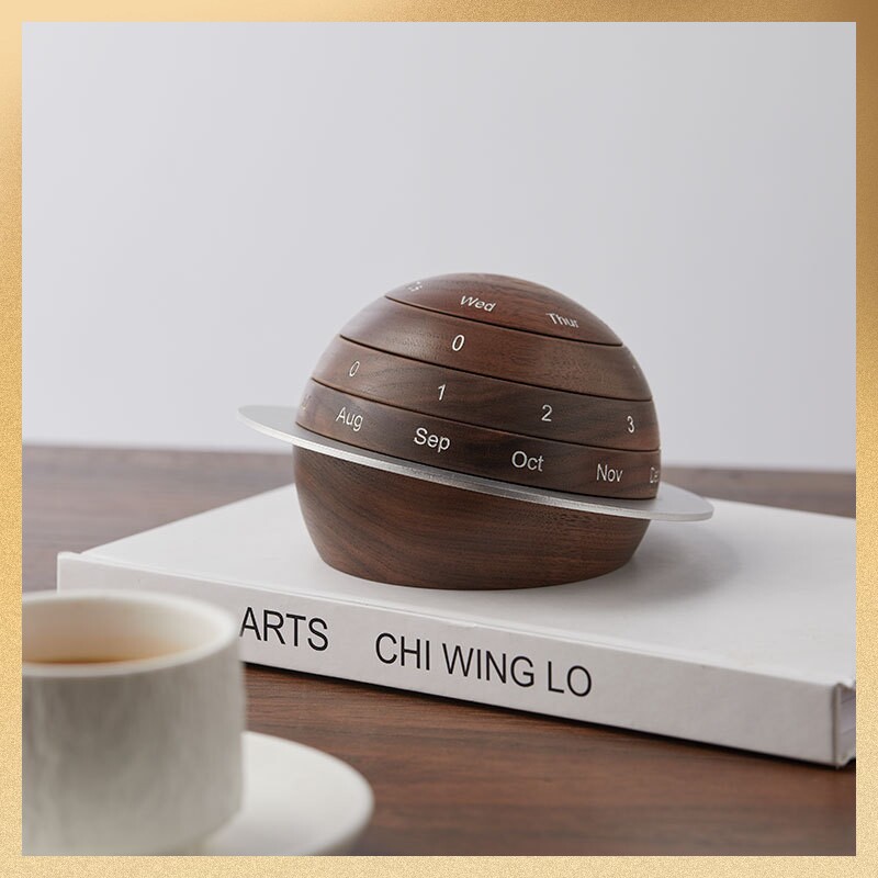 创意黑胡桃实木星球日历桌面摆件生日毕业礼物品送老师木质万年历