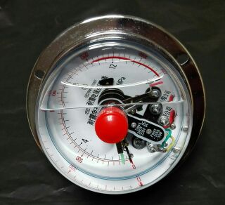 轴向带边耐震电接点压力