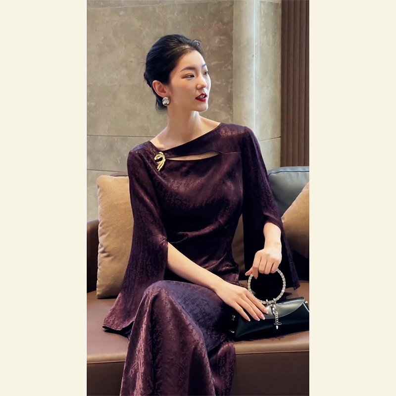 Ocnltiy法式气质长裙秋季新款高端精致轻奢高级感提花缎面连衣裙