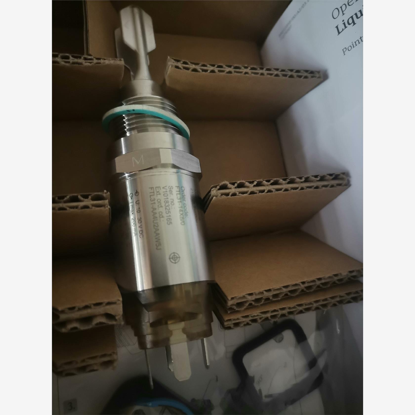 E+H音叉液位计，全新正品，欢迎咨询FTL31-14X8/0