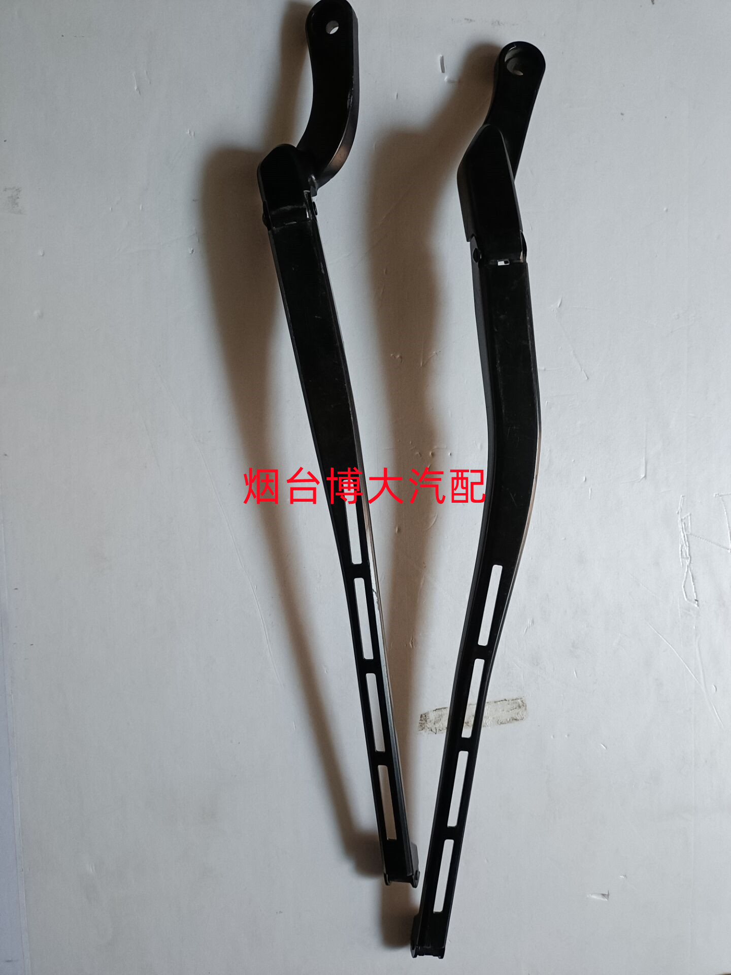 适用于奥迪A6C502 03款 雨刮臂 前雨刷臂 刮水器摆臂