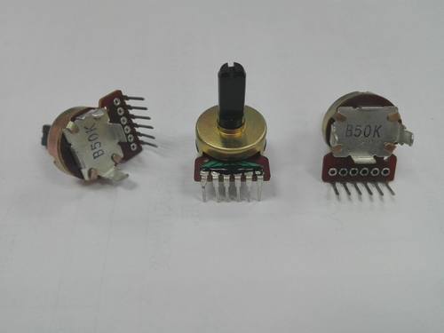 WH172 B50K 6脚 单排 B 50K 单连 电位器 半轴D型柄长15MM 一只价