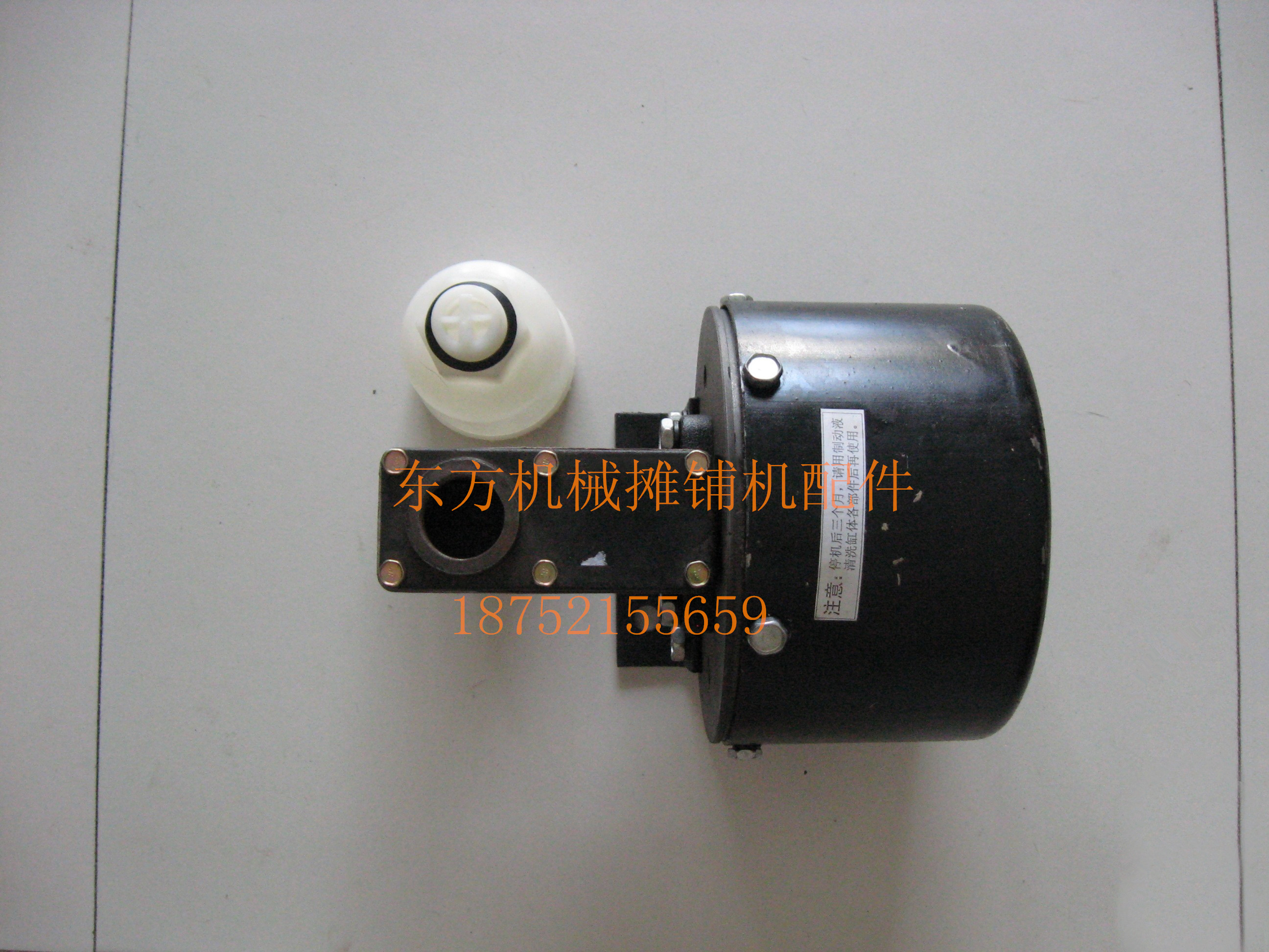 徐工压路机刹车泵吨助力