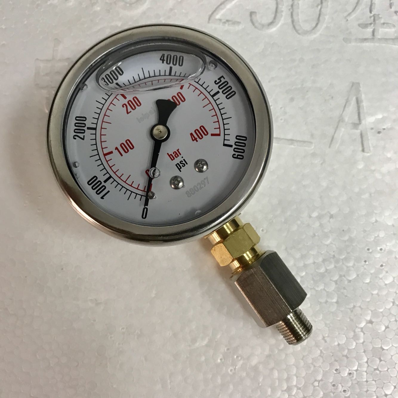 压力 400bar 6000psi 表壳直径68mm 螺纹G1/8 油压压力表 径向