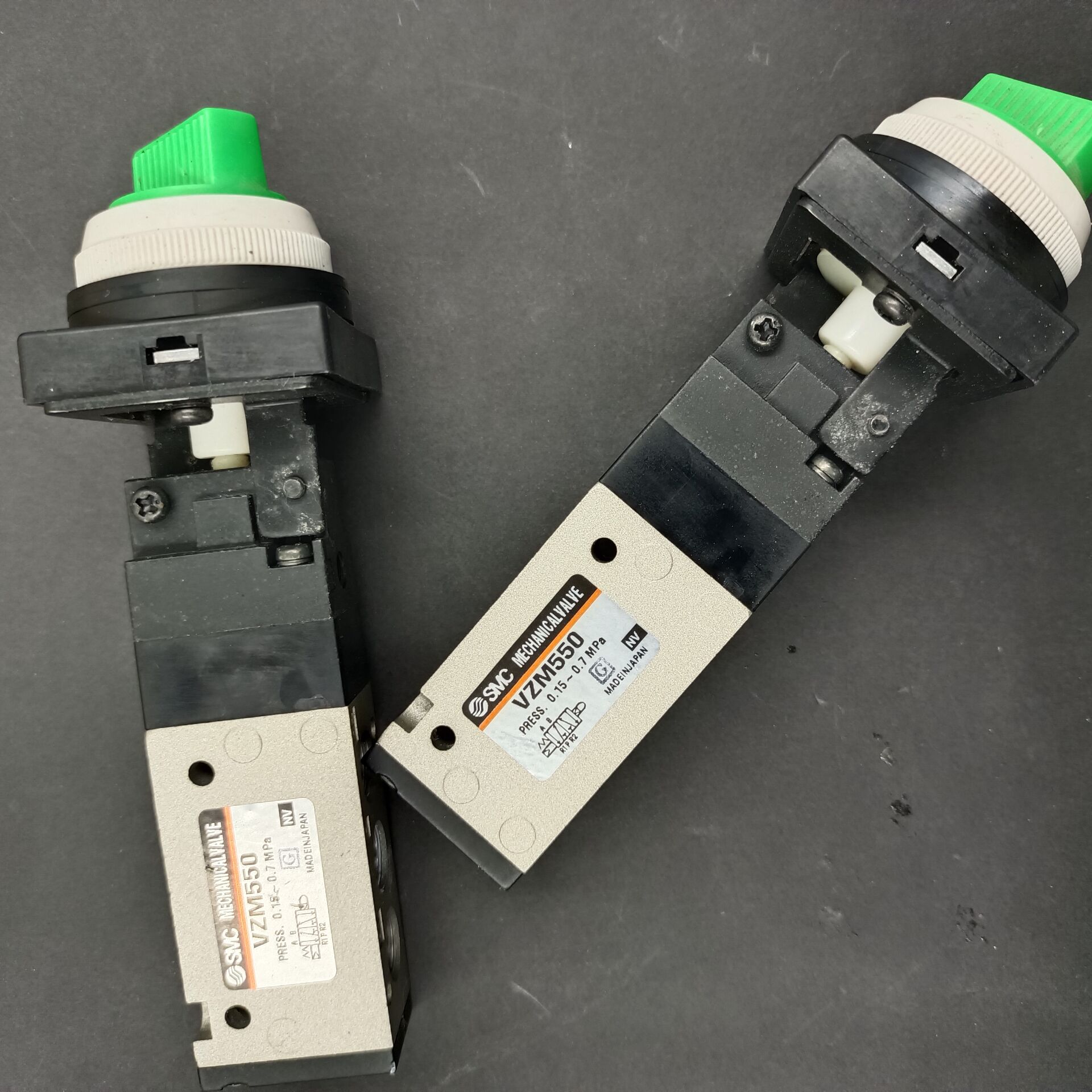 议价SMC电磁阀VZM550机械手动气阀机