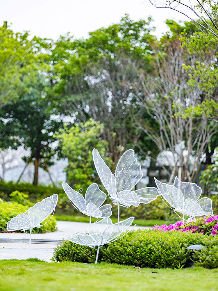 户外不锈钢铁艺镂空蝴蝶雕塑公园林小区草坪发光装饰金属昆虫摆件