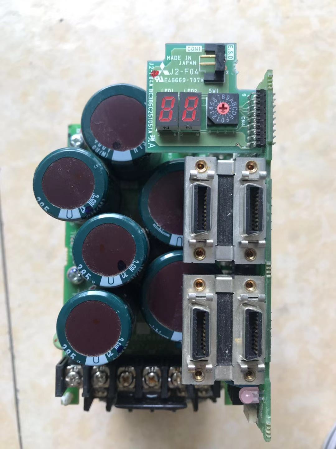 议价直拍不发：三菱伺服器J2S-200B 2KW J2SB-C01 BC386A344G53A