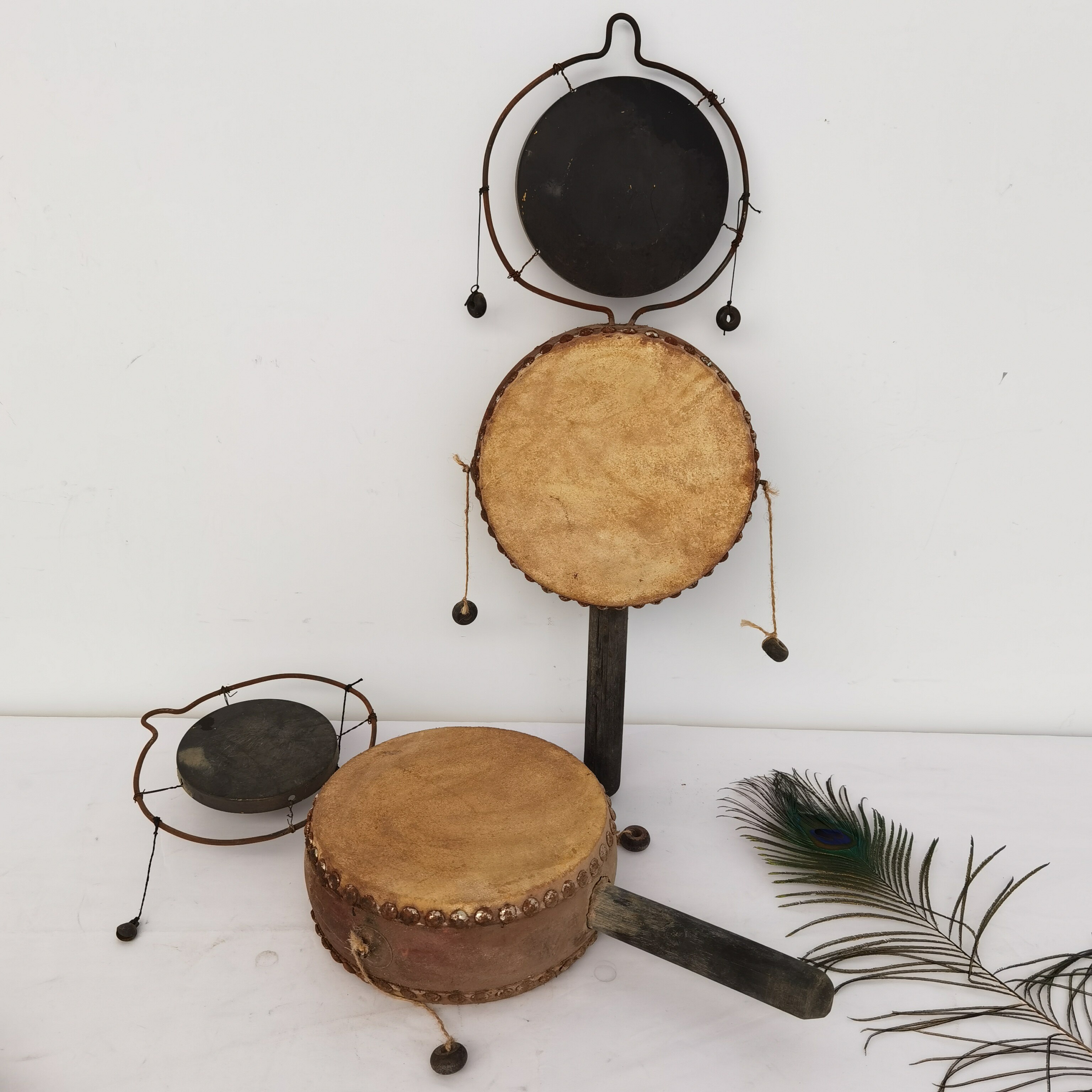 怀旧老物件手摇拨浪鼓牛皮玩具民俗老式杂项货郎叫卖工具收藏摆件