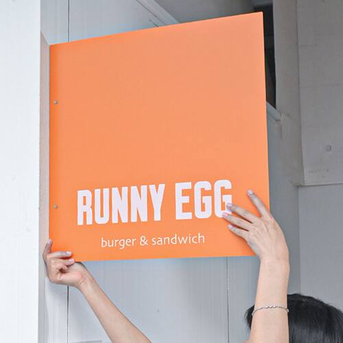 服装店户外门头侧挂招牌