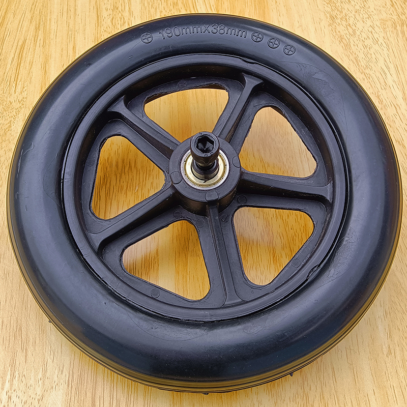 轮椅前寸实心胎万向手动