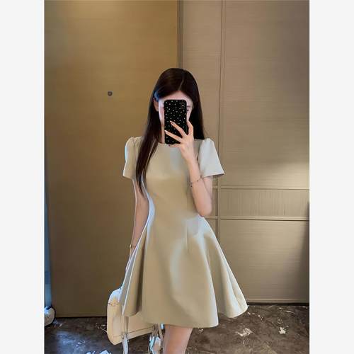 绿色短袖连衣裙子女夏季