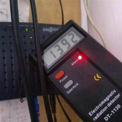 LCD EMF ElectroRadiation Detector EMF Meter Dosimeter Tester