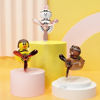 The New Car Air Outlet Aromatherapy Cute Pilot Propeller Bea