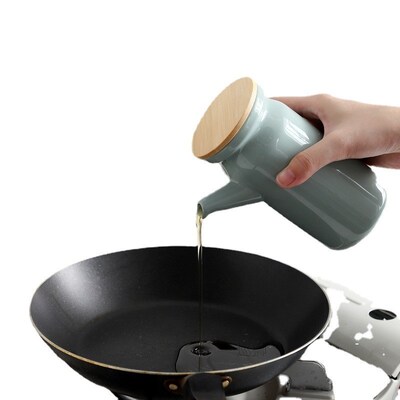 Household kitchen ceramic seasoning jar salt shaker pepper v