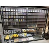 有门灯设计可拆装 斜面多层卡牌展示柜 高档星球卡礼盒木质收藏柜