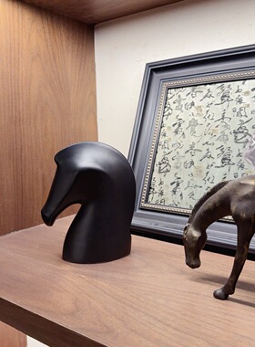马年新摆件马头摆件实木家具桌面镇纸系列办公室书房客厅玄关装饰