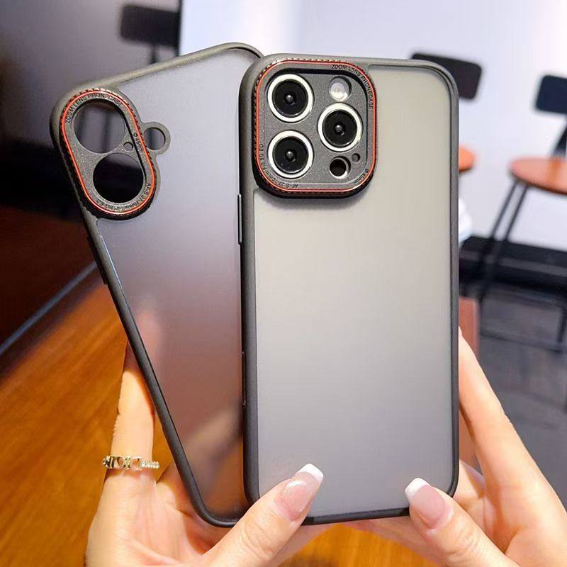 肤感磨砂黑莱卡精孔镜头适用苹果16promax手机壳iPhone15Pro全包黑边iphone16e防摔硬壳plus亚克力磁吸款简约