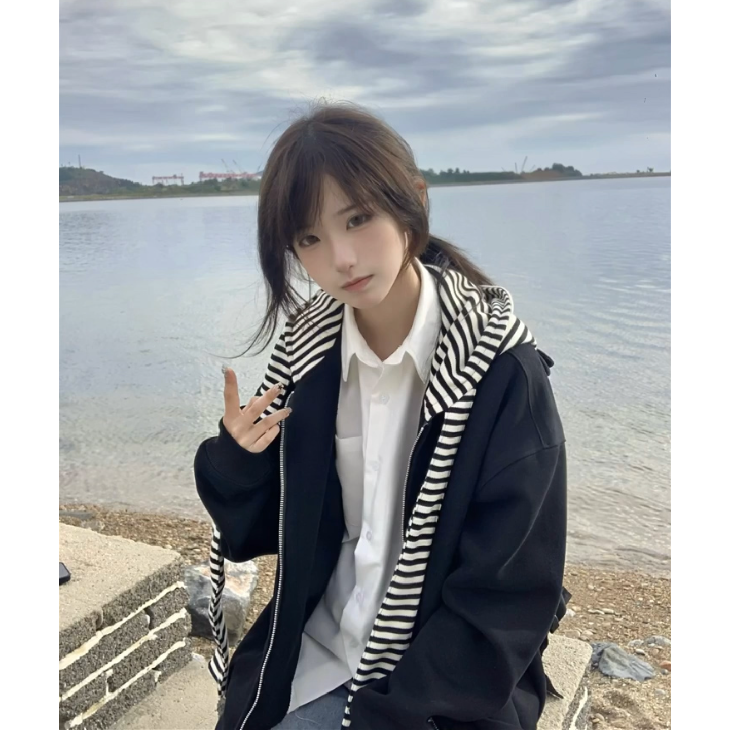 原创复古条纹兔耳朵连帽美式慵懒可爱拼接开衫卫衣休闲气质外套女,女装/女士精品,短外套,淘宝优惠券,粉丝福利购,淘宝优惠卷