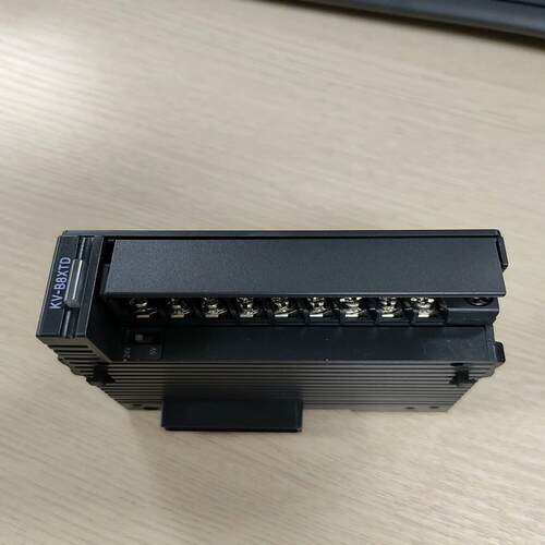 [德峰]基恩士PLC模块 KV-B8XTD 功能包好，成色新新实物图