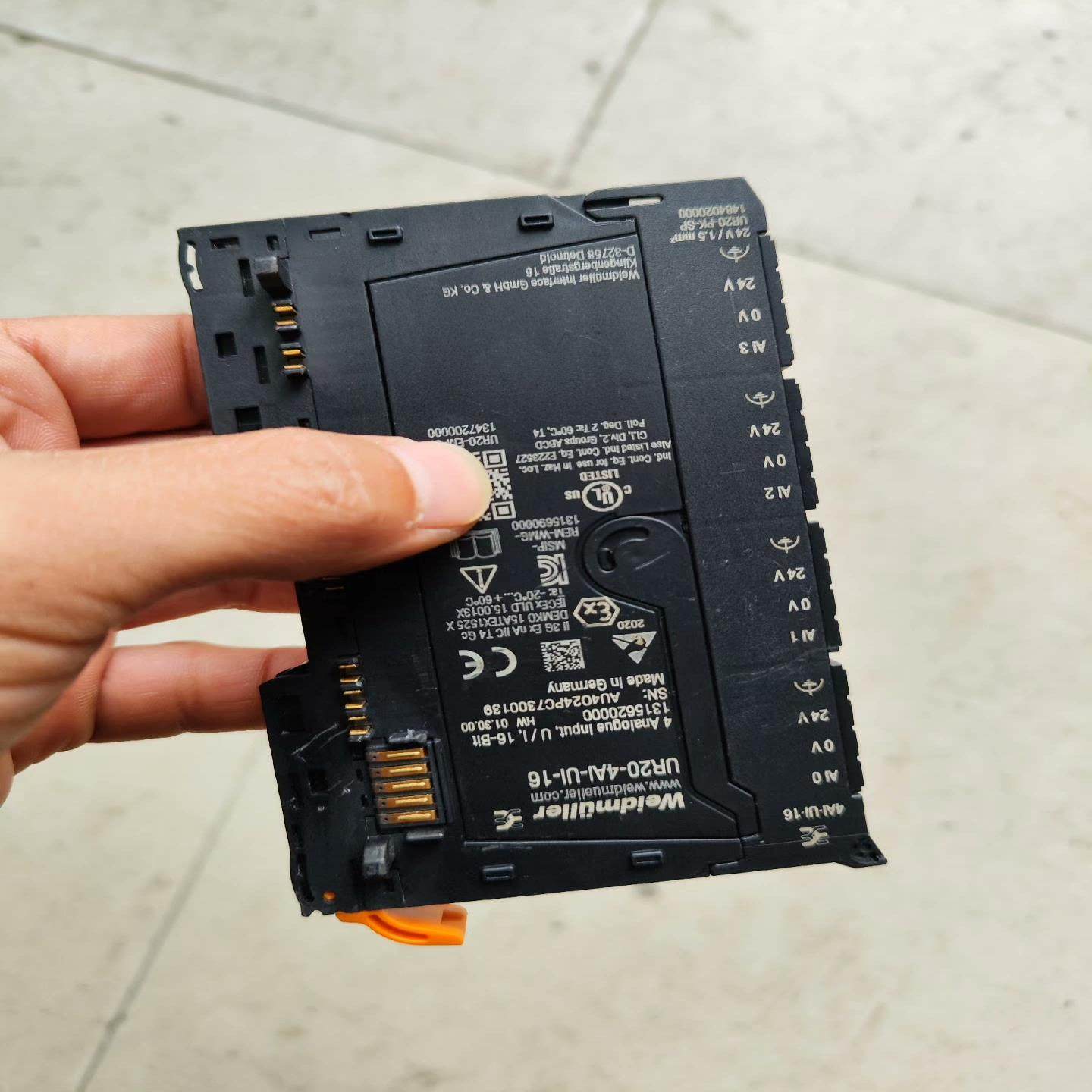 魏德米勒plc模拟量模块 UR20-4AI-UI-16 外观