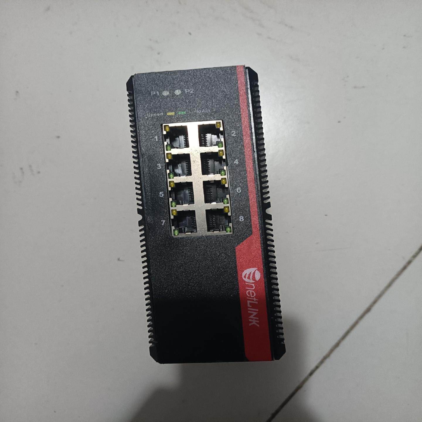 HTB-008-M 百兆工业级以太网交换机非网管型万兆光纤交