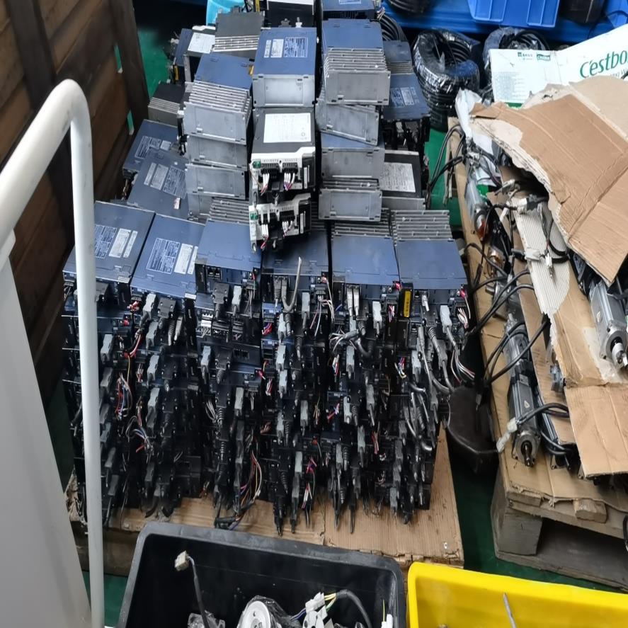 富士伺服400W套装RYH401F5-VV2GYB40