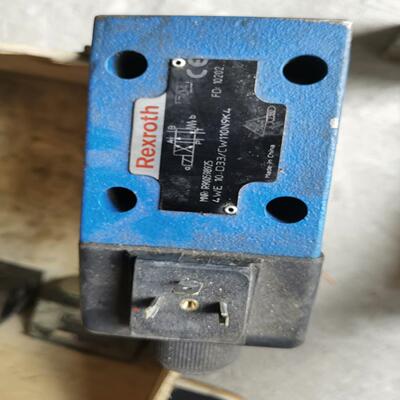Rexr0th力士乐电磁阀型号4wE 10 D33CW10