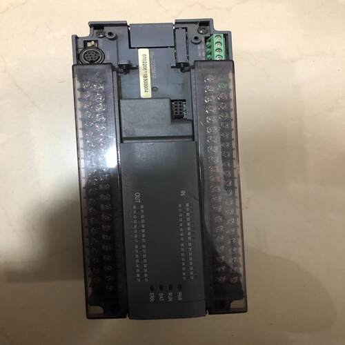 [德峰]通电下来PLC，的型号，MTP，拆机3232-正常H2U汇川