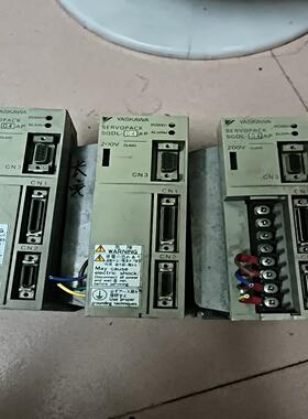 YASKAWA 安川伺服驱动 SGDL-04AP 200V，