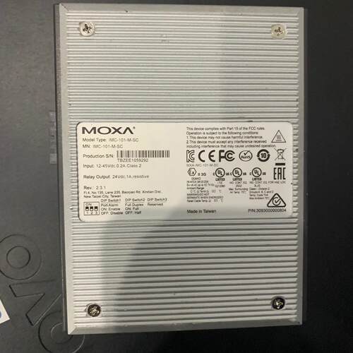 摩莎MOXA 串口服务器，IMC-101-m-SC，实拍如下