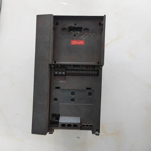 [德峰]VLT051-丹佛斯伺服P7K5T4E20H3BXFC驱动器