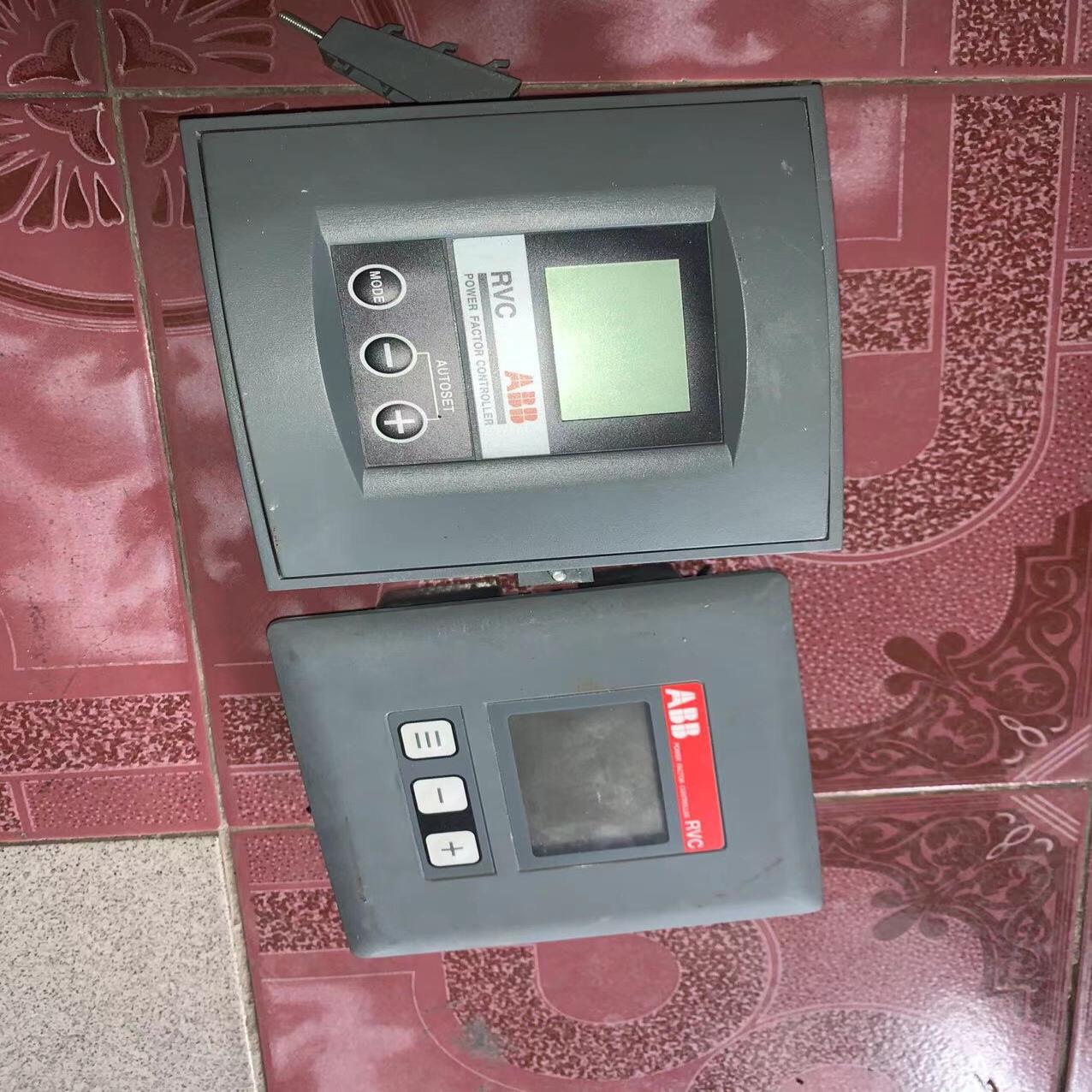 无功率补偿仪二台，型号为RVC6-1/5A50