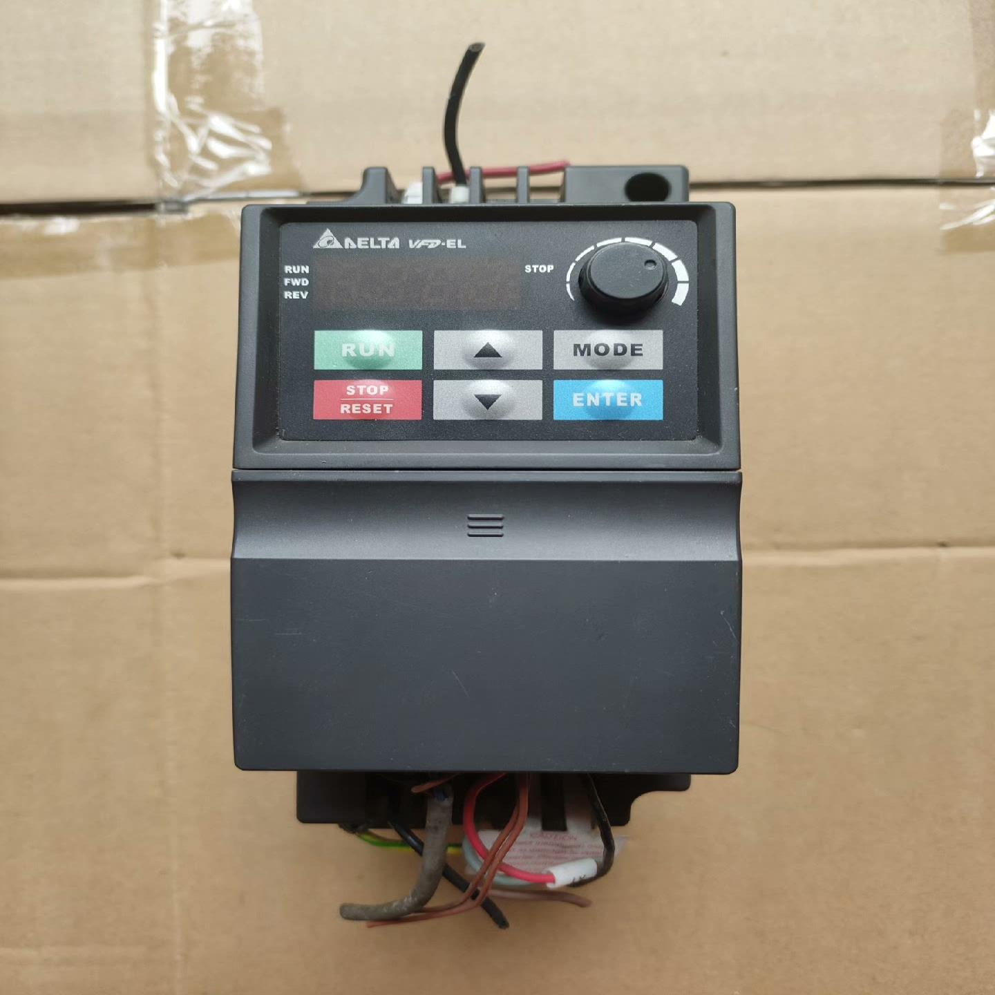 台达变频器VFD004EL21A   0.4KW 200V拆