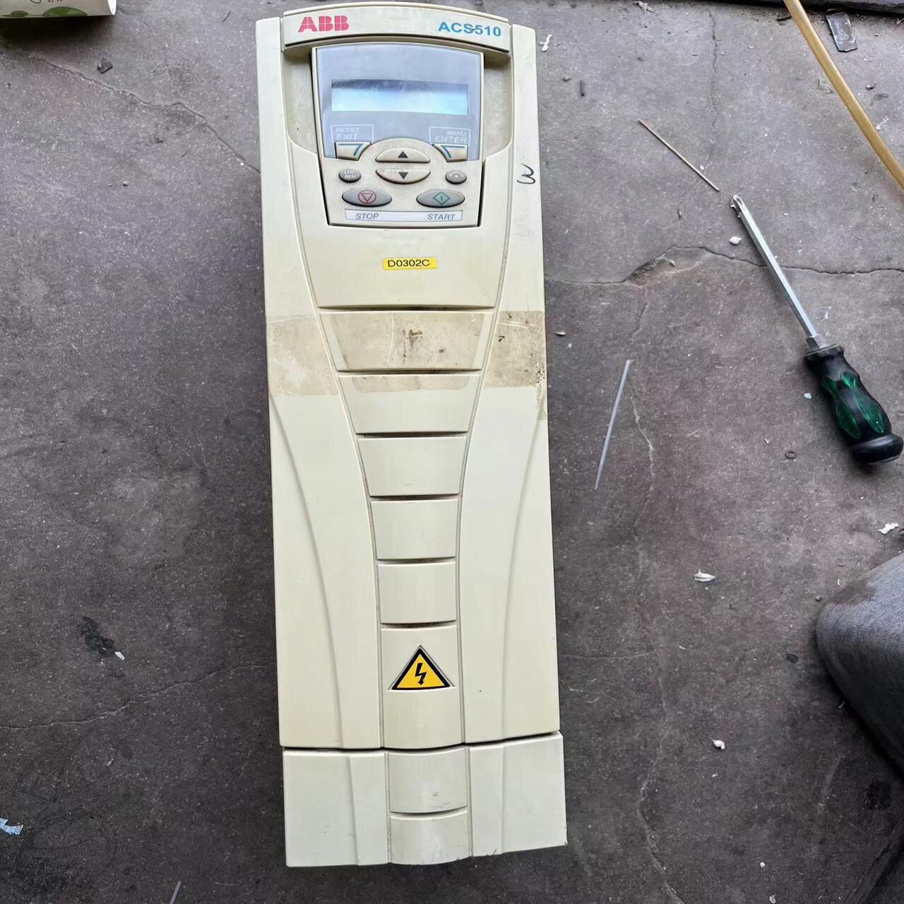 变频器ACS510-01-017A-4     7.5