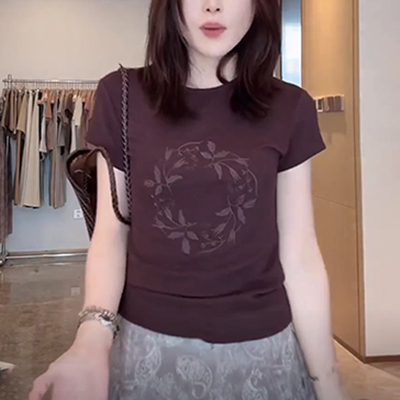 花卉刺绣短袖T恤女2026夏季设计感小众美式潮牌打底衫学院风上衣