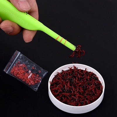 Professional Earthworm Bloodworm Clip Portable Fishing Baits