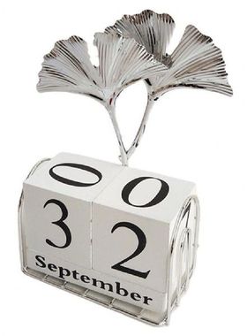 1 Set Perpetual Calendar Fashion Practical Wood Wide Usage D
