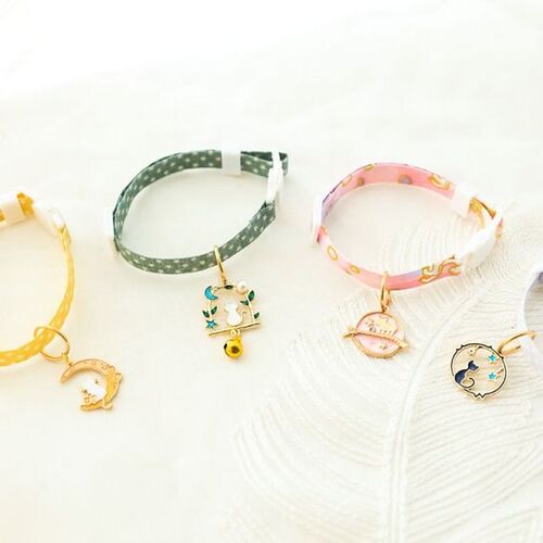 1PCS Nylon Adjustable Cat Collars Candy Color Moon Swing Kit