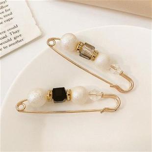 Small Skirt Change Trousers Artifact set 4pcs Brooches