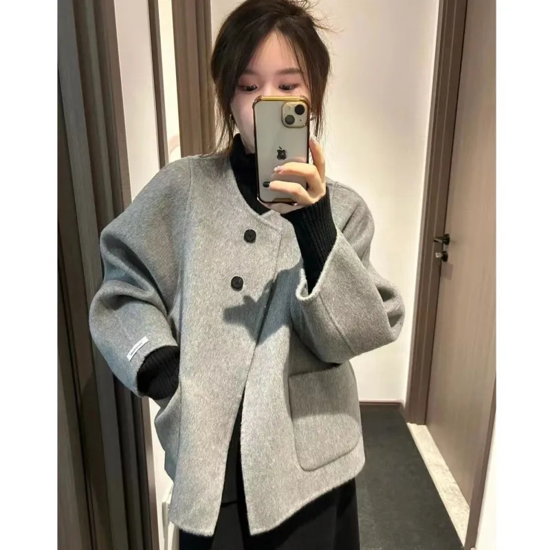 赫本风毛呢外套女秋冬季2025年新款小个子韩系高级感短款呢子大衣