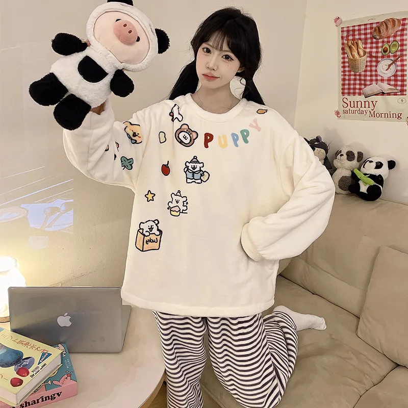 法兰绒睡衣女秋冬季新款可爱卡通条纹圆领长袖加厚保暖休闲家居服