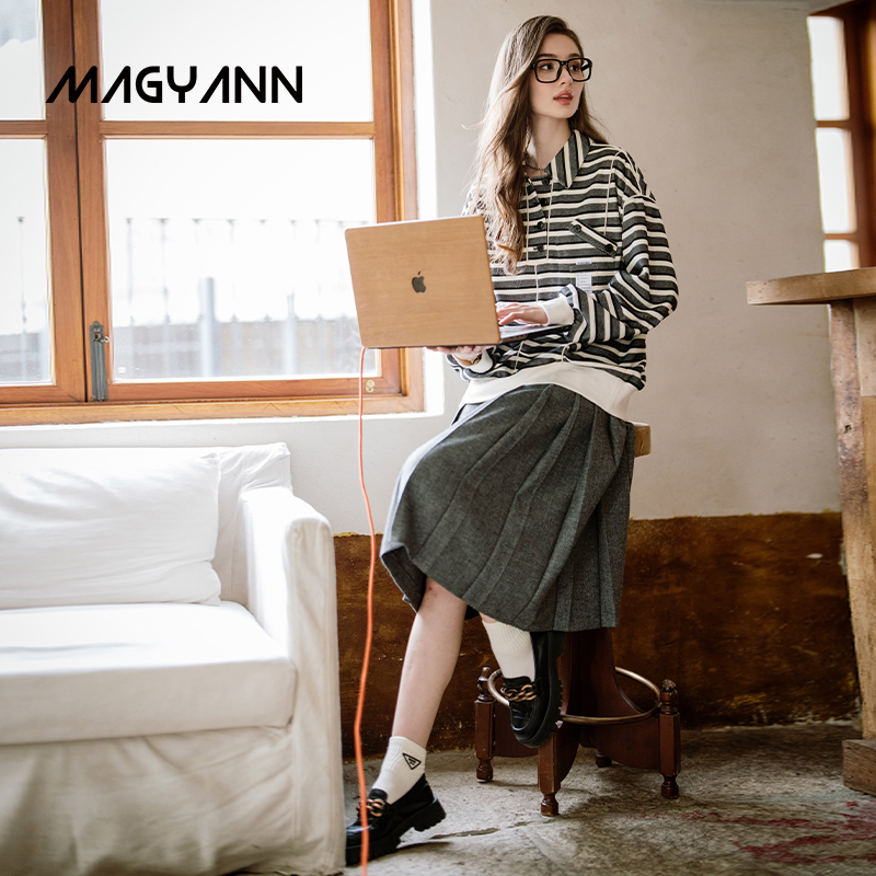 Magyann条纹翻领卫衣女秋冬季