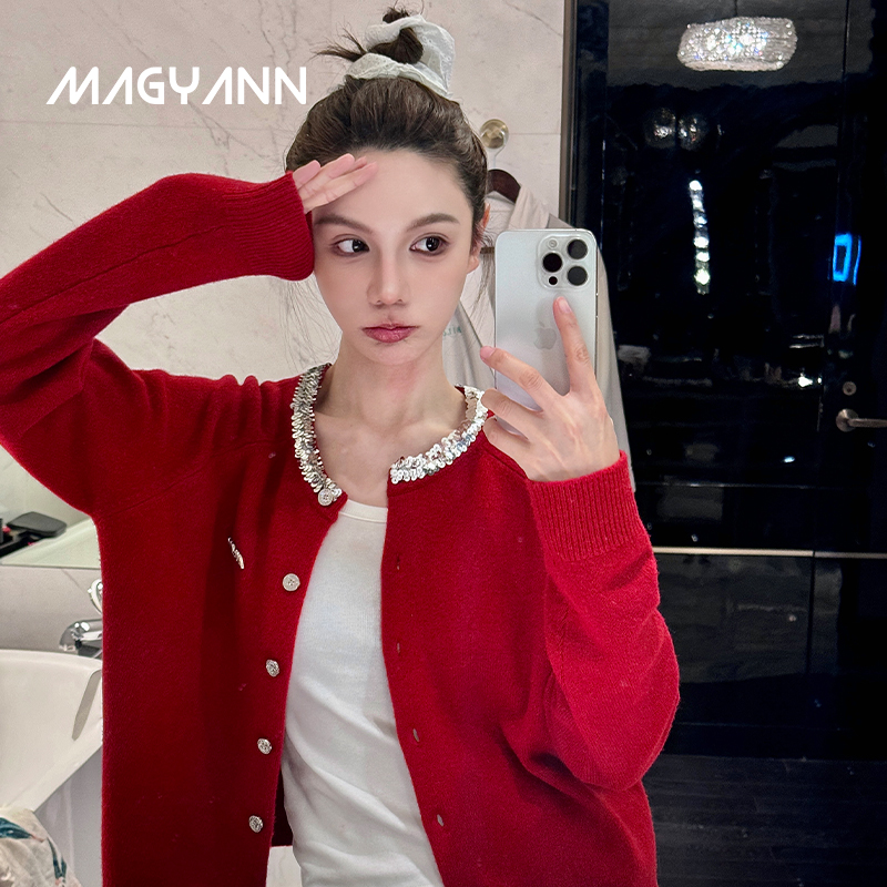【烟火】Magyann设计师原创2025秋安可拉红圆领亮片领口针织开衫