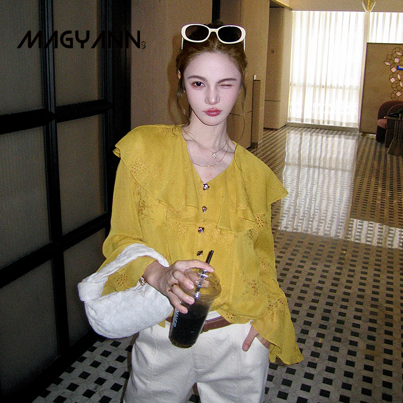 【南瓜慕斯】Magyann设计师2025秋原创荷叶领小衫镂空刺绣衬衫女