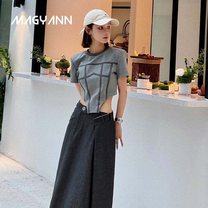 【时装周】Magyann夜呓2025秋设计师通勤腰头解构折叠半裙中长裙