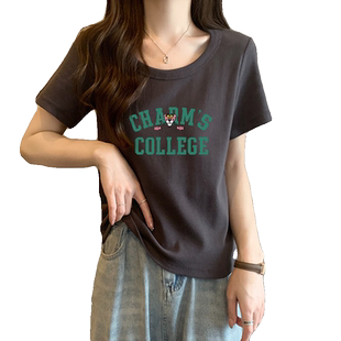 美式正肩短袖T恤女2026夏季新款宽松印花大领口露锁骨体恤上衣潮